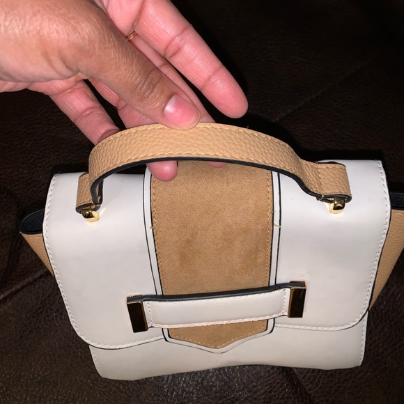 Generic cute bag. No name brand clean used once - Picture 1 of 6
